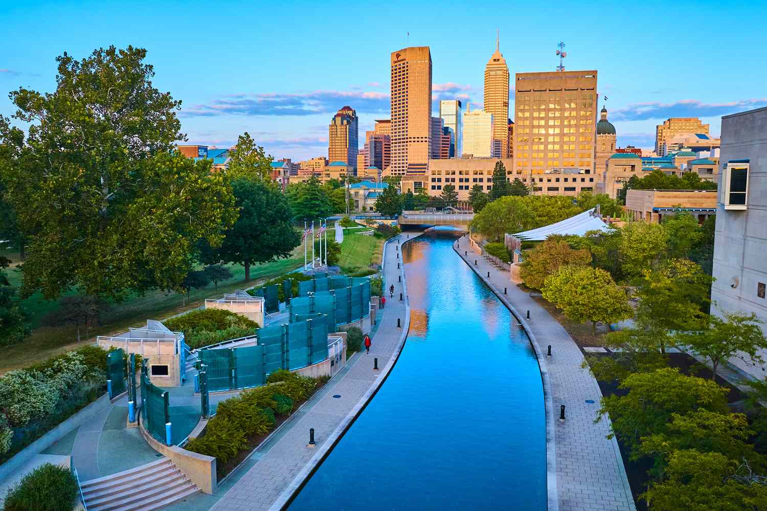 Milwaukee Metro to Indianapolis