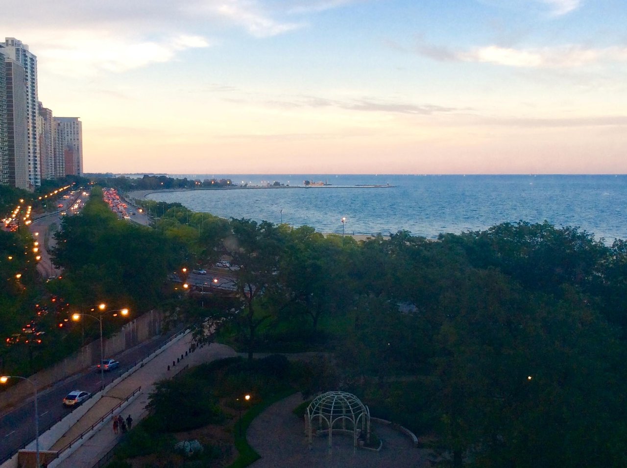 Milwaukee Metro to North Chicago